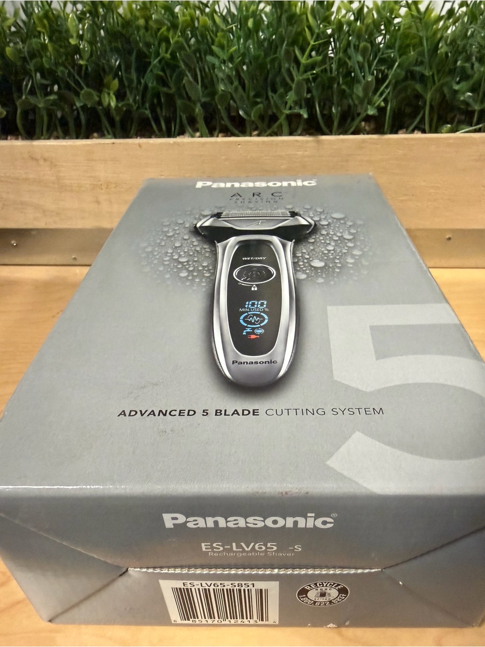 Panasonic ARC5 Electric Razor - Picture 6 of 13